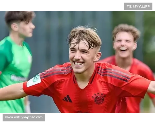 17岁新星伦纳特·卡尔推射破门瞬间，拜仁青训再添瑰宝